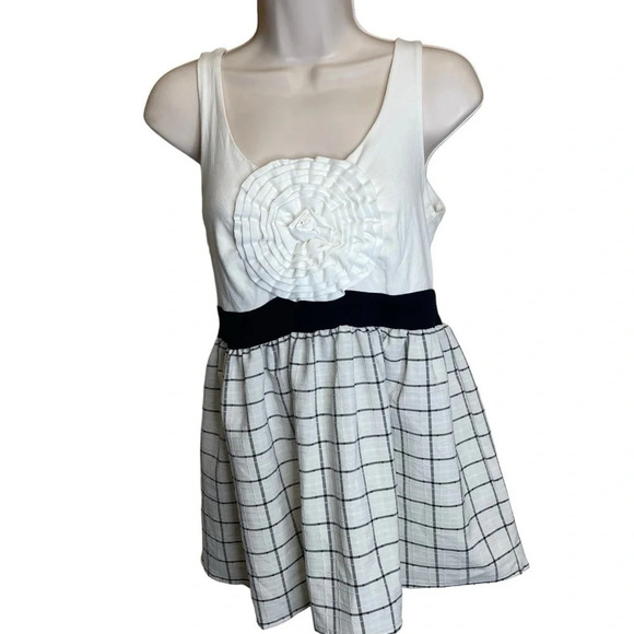 Anthropologie Tops - Anthropologie Bold Boutonniere Burlapp tunic blouse women’s medium